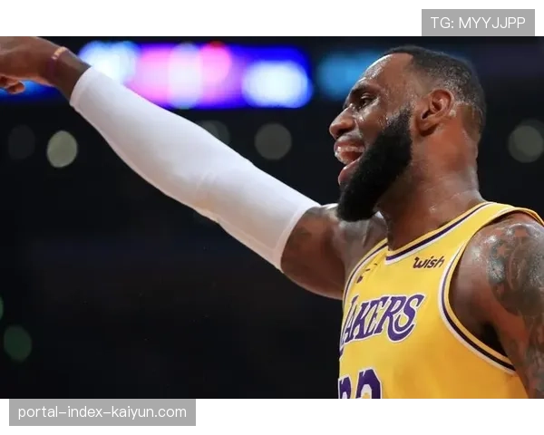 詹姆斯解析现代篮球进化 比赛节奏与空间利用远超生涯初期